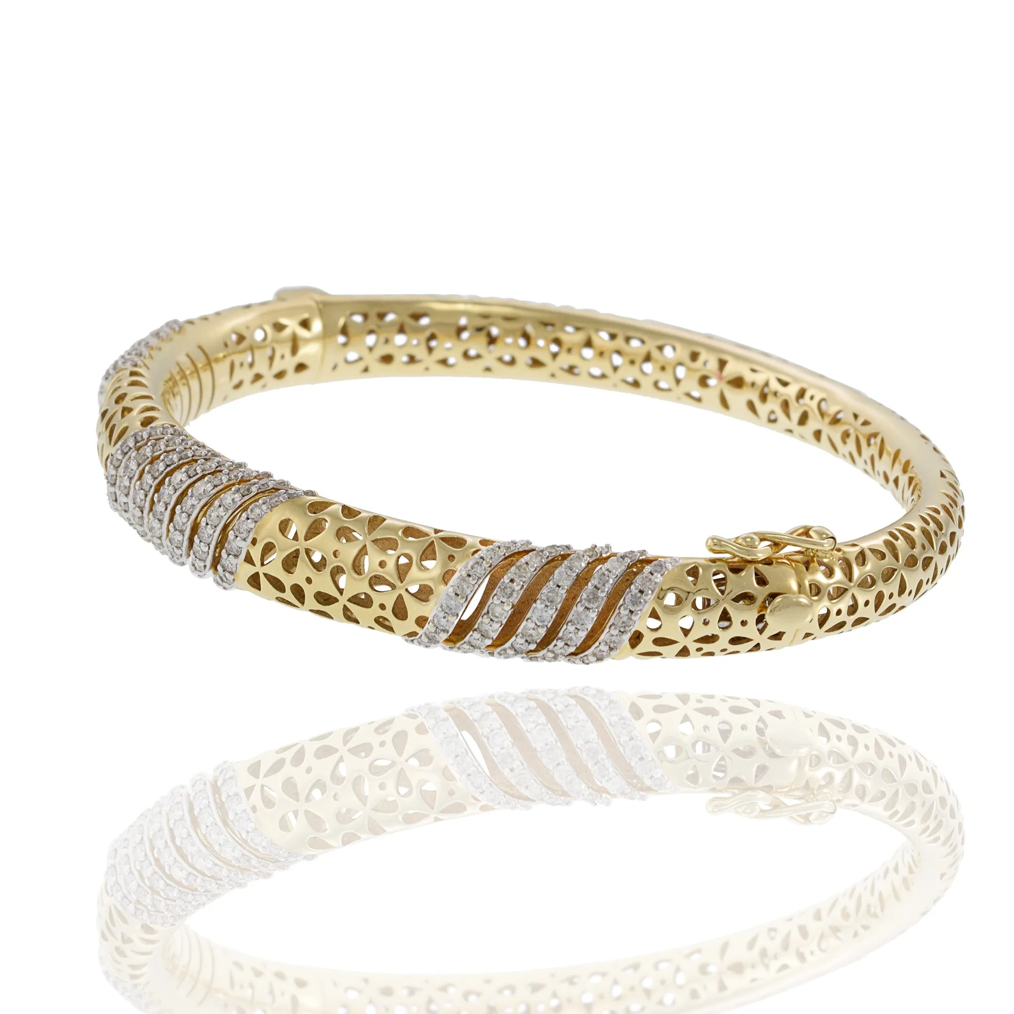 14KT Yellow Gold With Round Cut Diamonds Swirl Design With Eyelet Detailing Bangle
