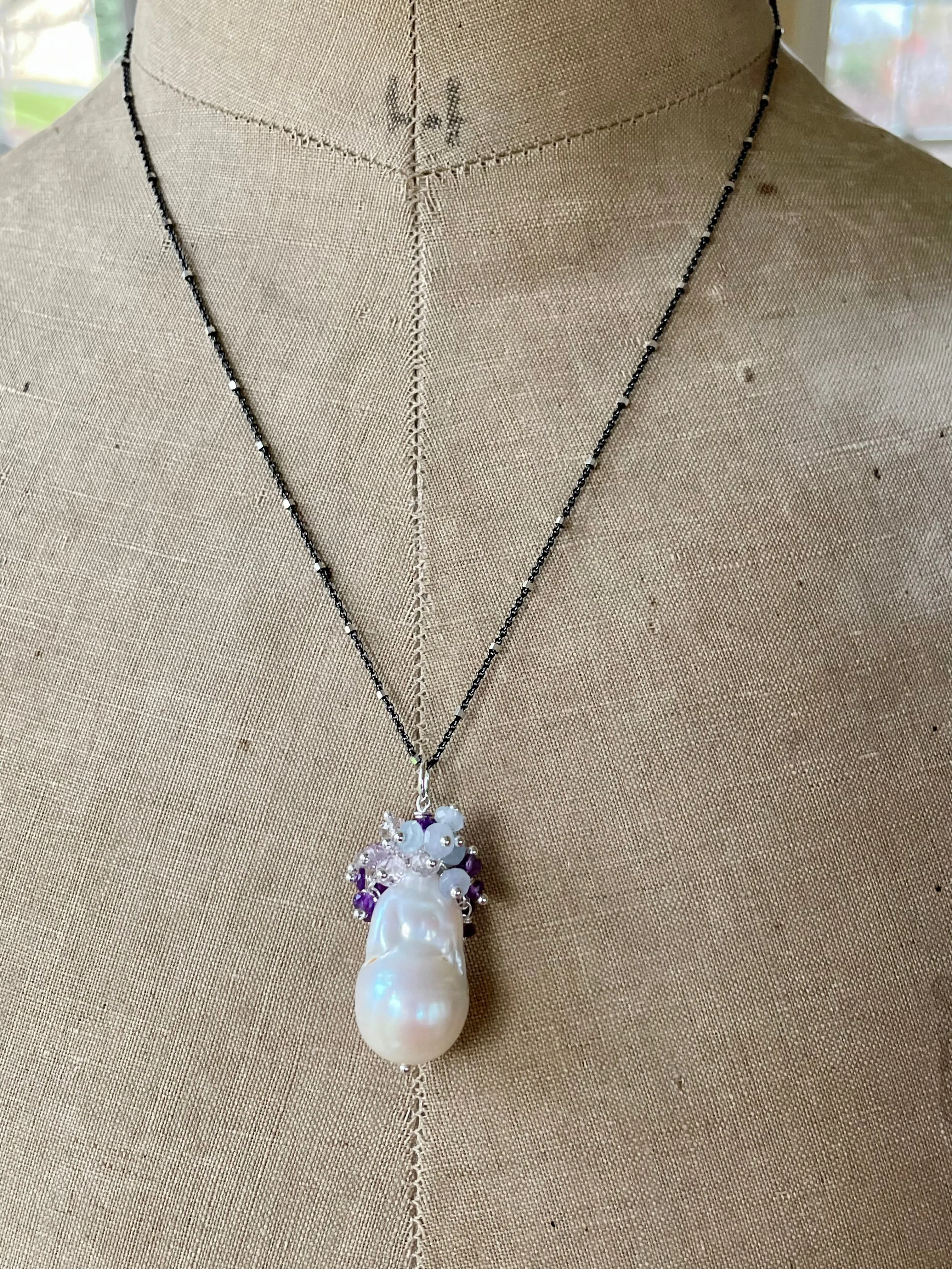 Baroque Pearl Cluster Pendant "Giverny Garden 1"