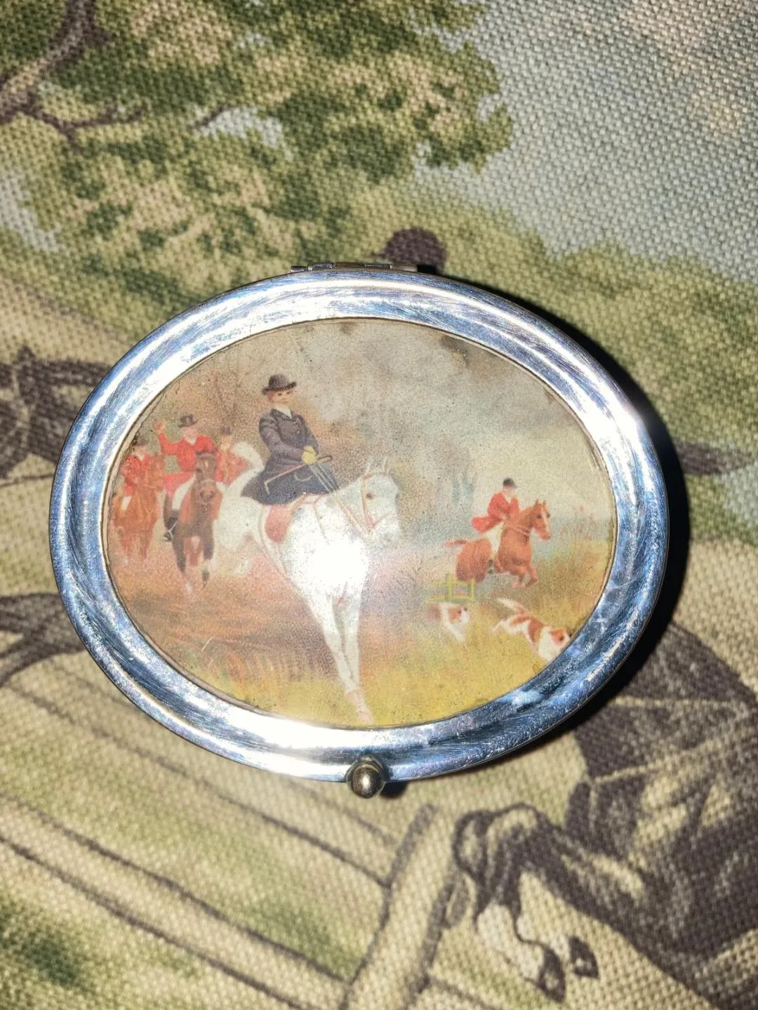 Box Sterling Silver with Side Saddle Theme Ring Container