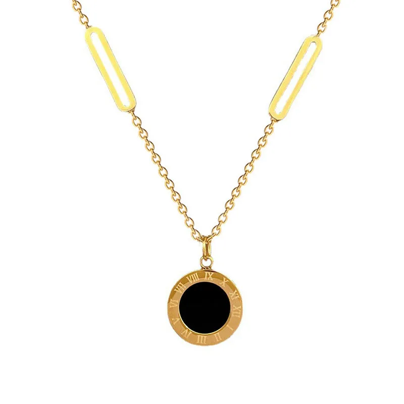 Chic Korean Jewelry Roman Numeral Disc Pendant Necklace in Timeless Titanium Steel – Monochrome Elegance for Unique Women's Style