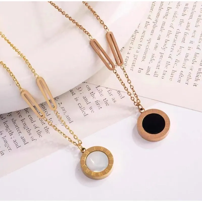 Chic Korean Jewelry Roman Numeral Disc Pendant Necklace in Timeless Titanium Steel – Monochrome Elegance for Unique Women's Style