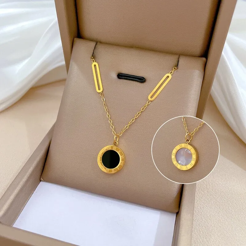 Chic Korean Jewelry Roman Numeral Disc Pendant Necklace in Timeless Titanium Steel – Monochrome Elegance for Unique Women's Style