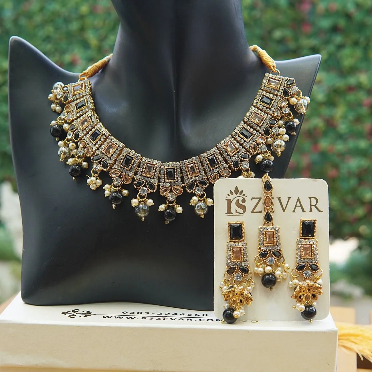 Elegant Partywear Necklace Set With Jhumki Teeka