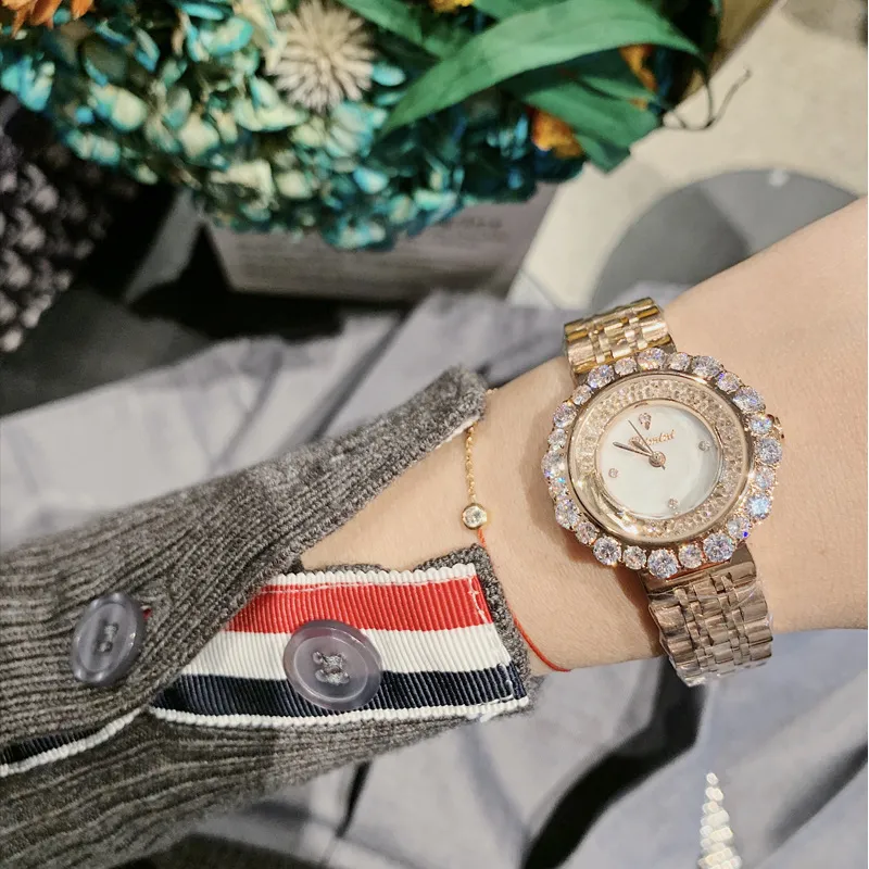 Fashion Inlaid Quicksand Dial Women's Watch
