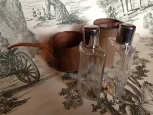 Flasks Vintage English Double Half Glass Flasks in Brown Leather Round Carrier