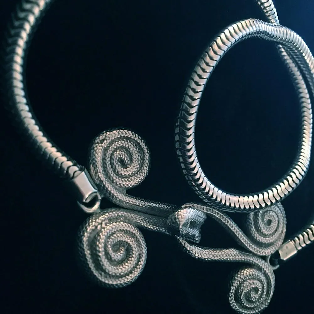 Hooked on You Choker
