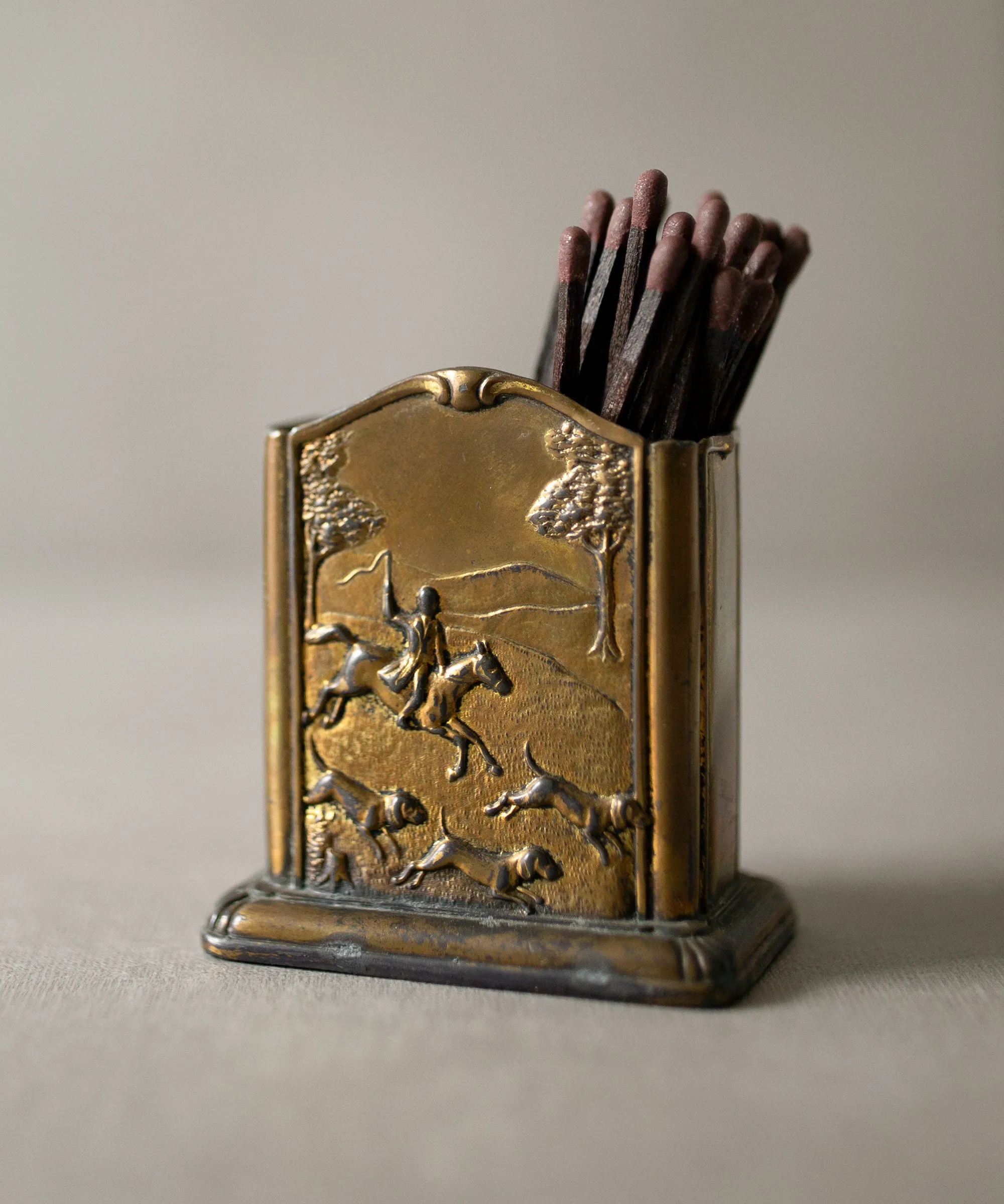 Hunt Scene Match Holder