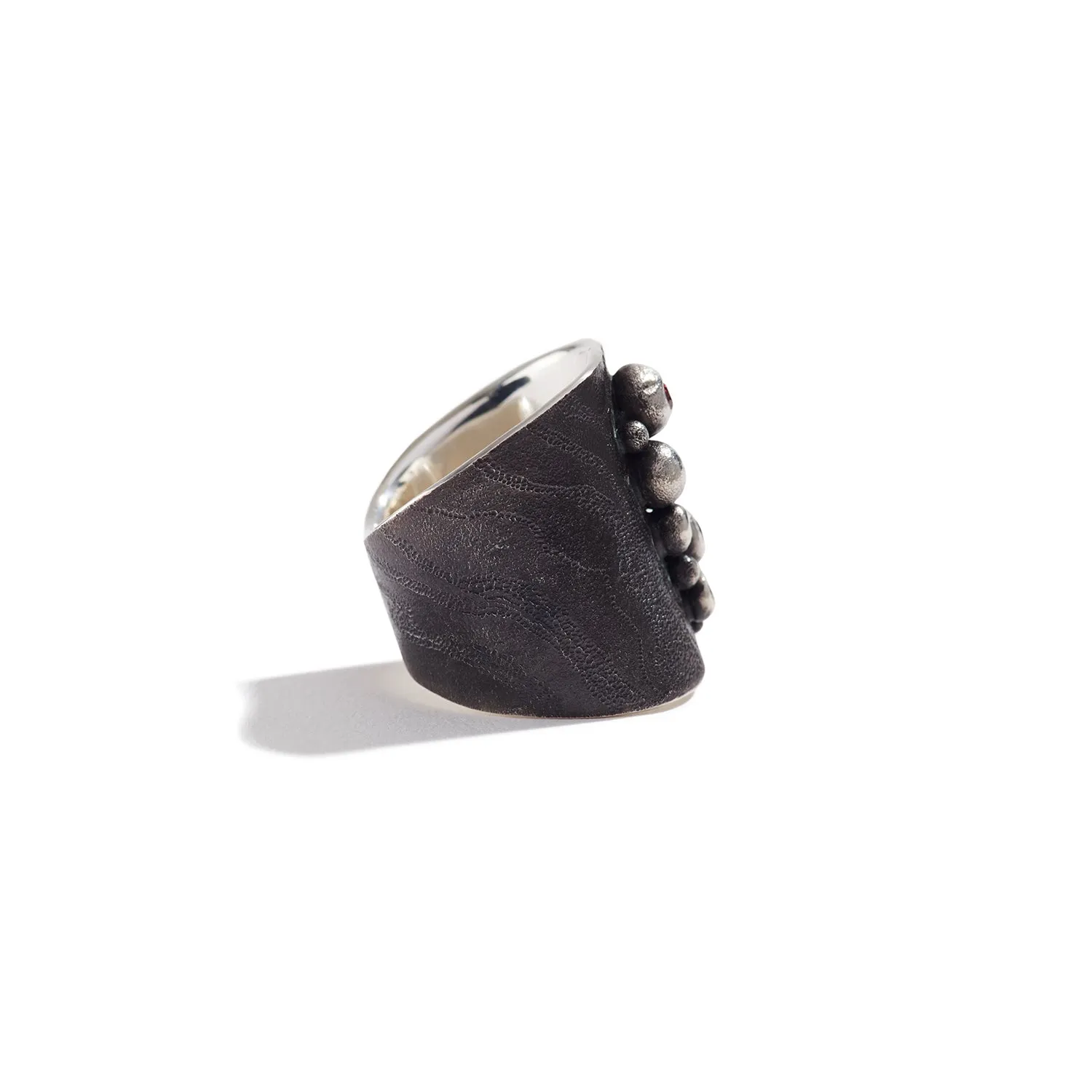 Hyde No. 6 Ring