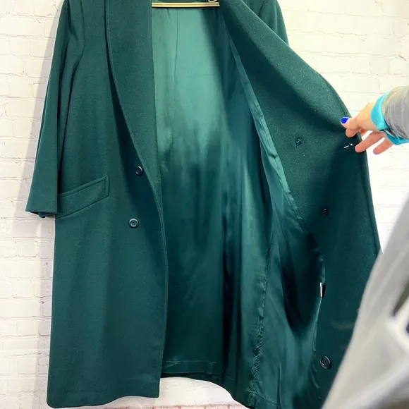 •Like New! VINTAGE |•FORECASTER•| Beautiful Emerald Green 100% Wool Coat