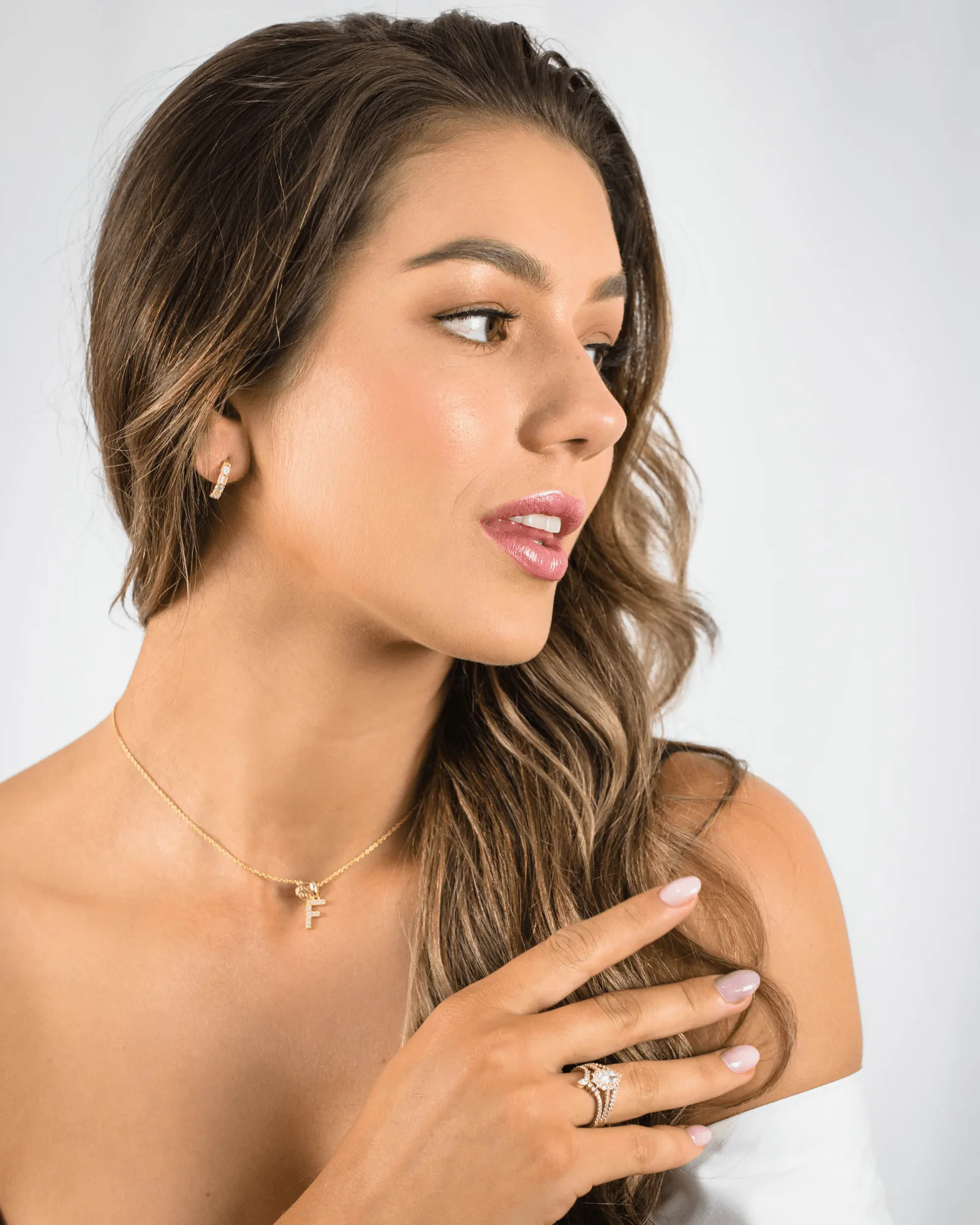 LUXURY LETTERS F INITIAL PENDANT GOLD