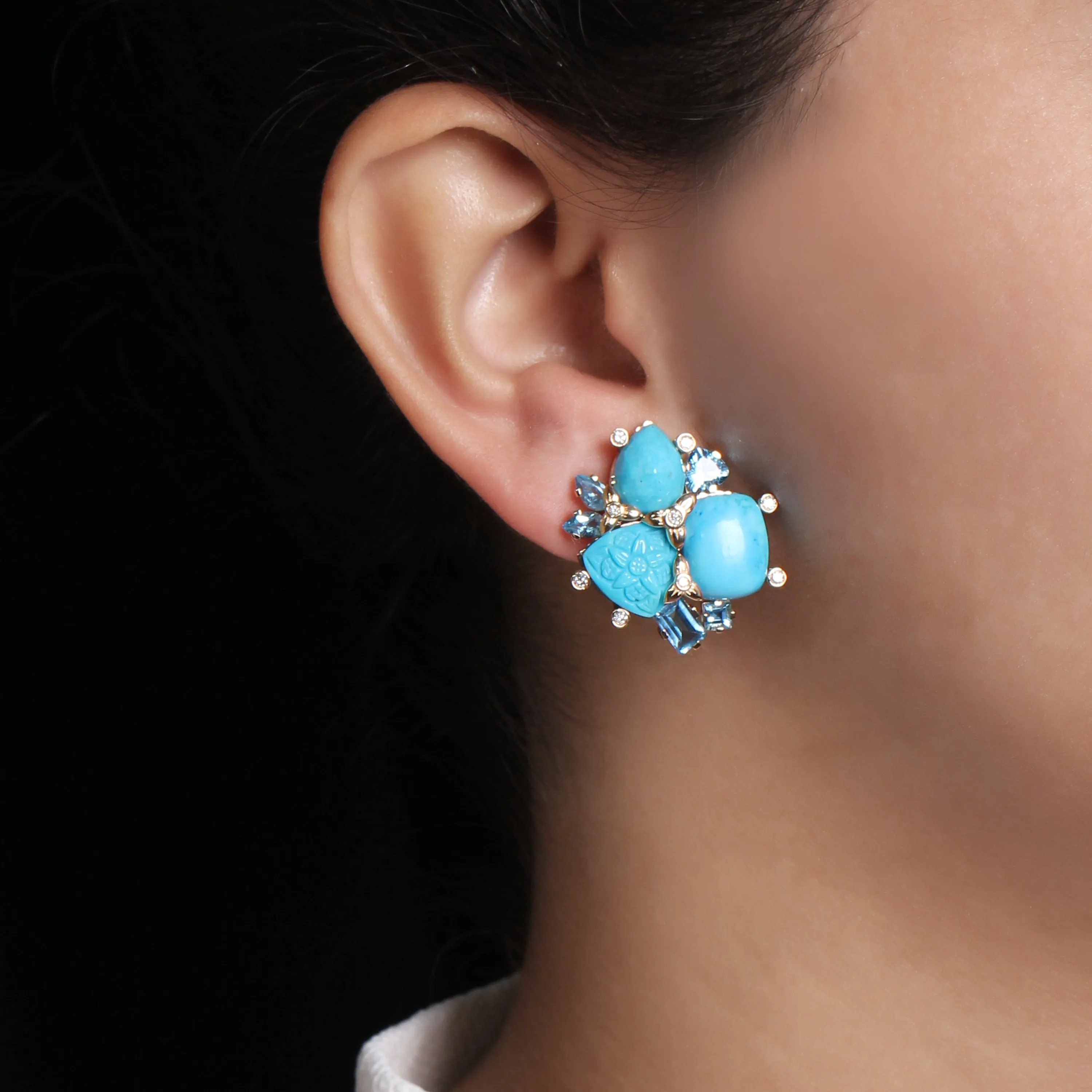 Luxury Turquoise 25ct Blue Topaz 4.1ct and Diamond 0.30ct Earring in 18K Gold