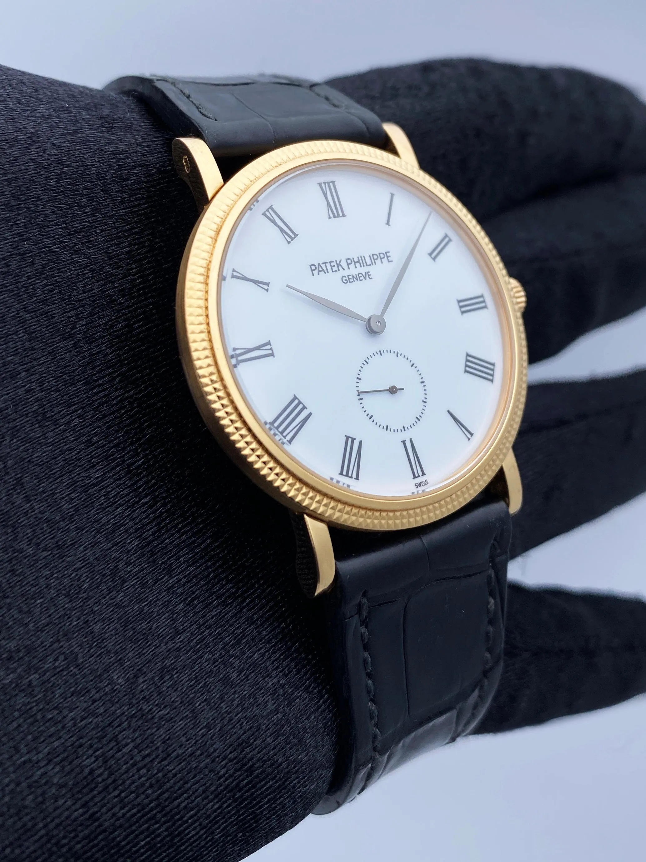 Patek Philippe Calatrava 5119R 18K Rose Gold Mens Watch With Papers