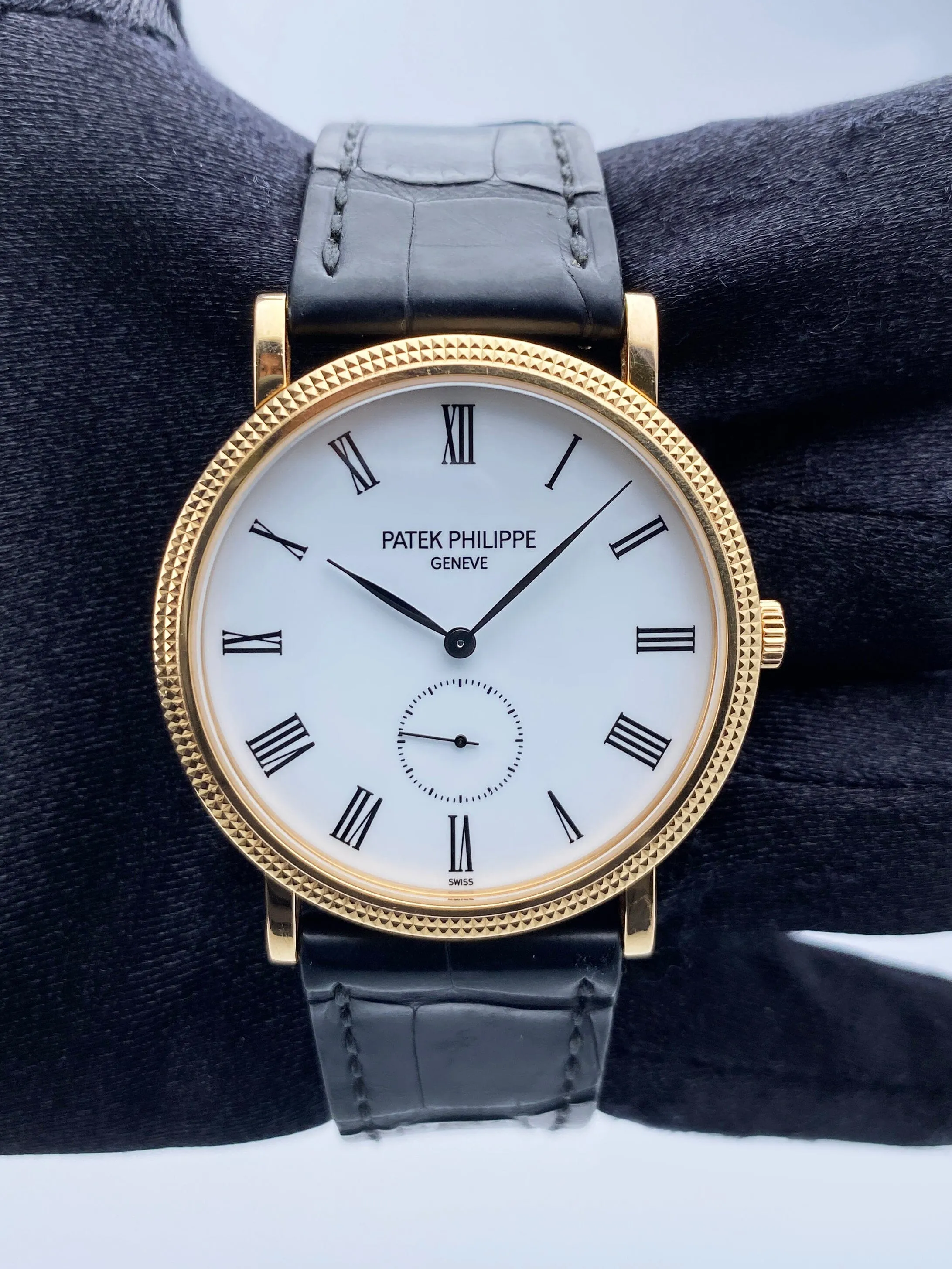 Patek Philippe Calatrava 5119R 18K Rose Gold Mens Watch With Papers