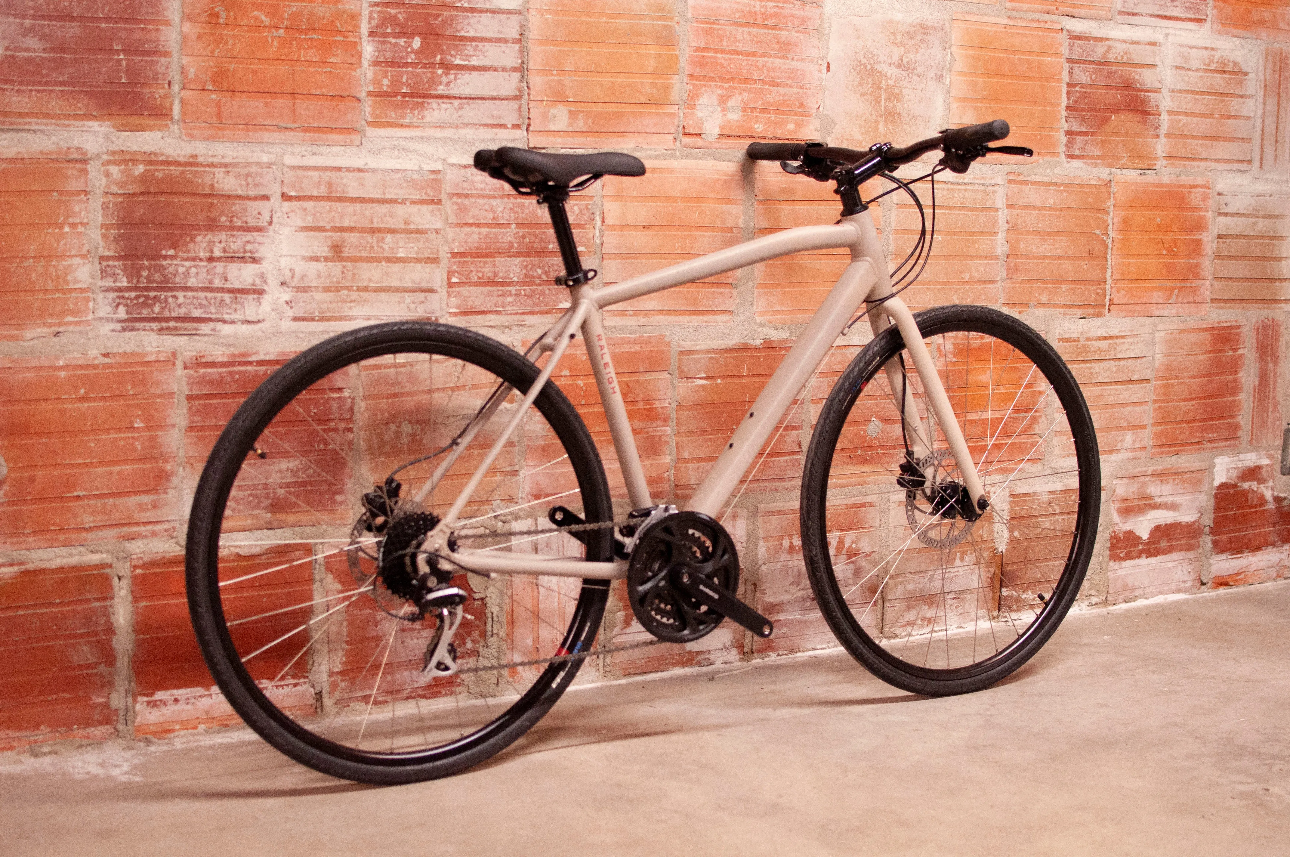 Raleigh Cadent 3 Hybrid Bike, Grey-Brown, MD