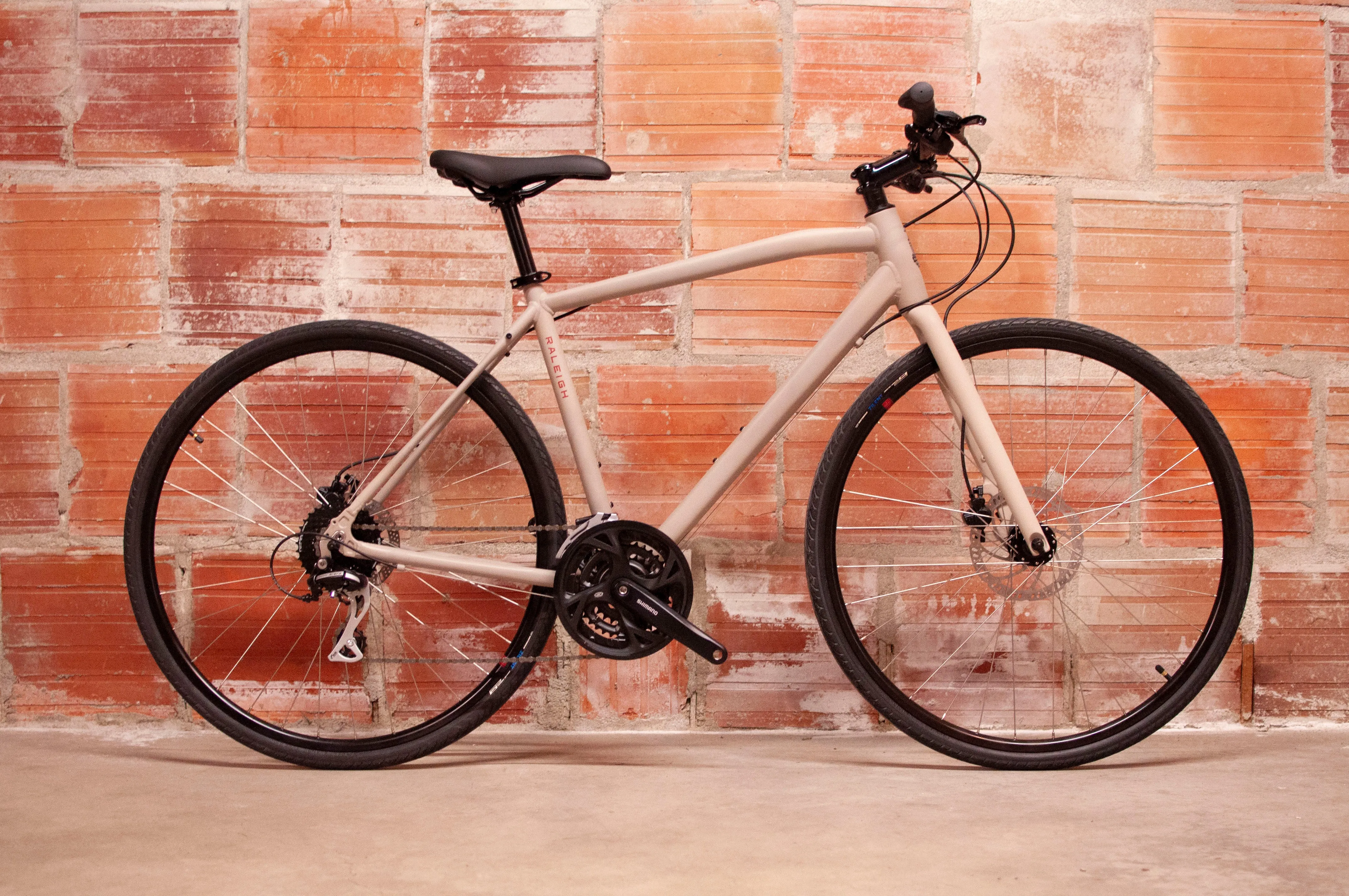 Raleigh Cadent 3 Hybrid Bike, Grey-Brown, MD
