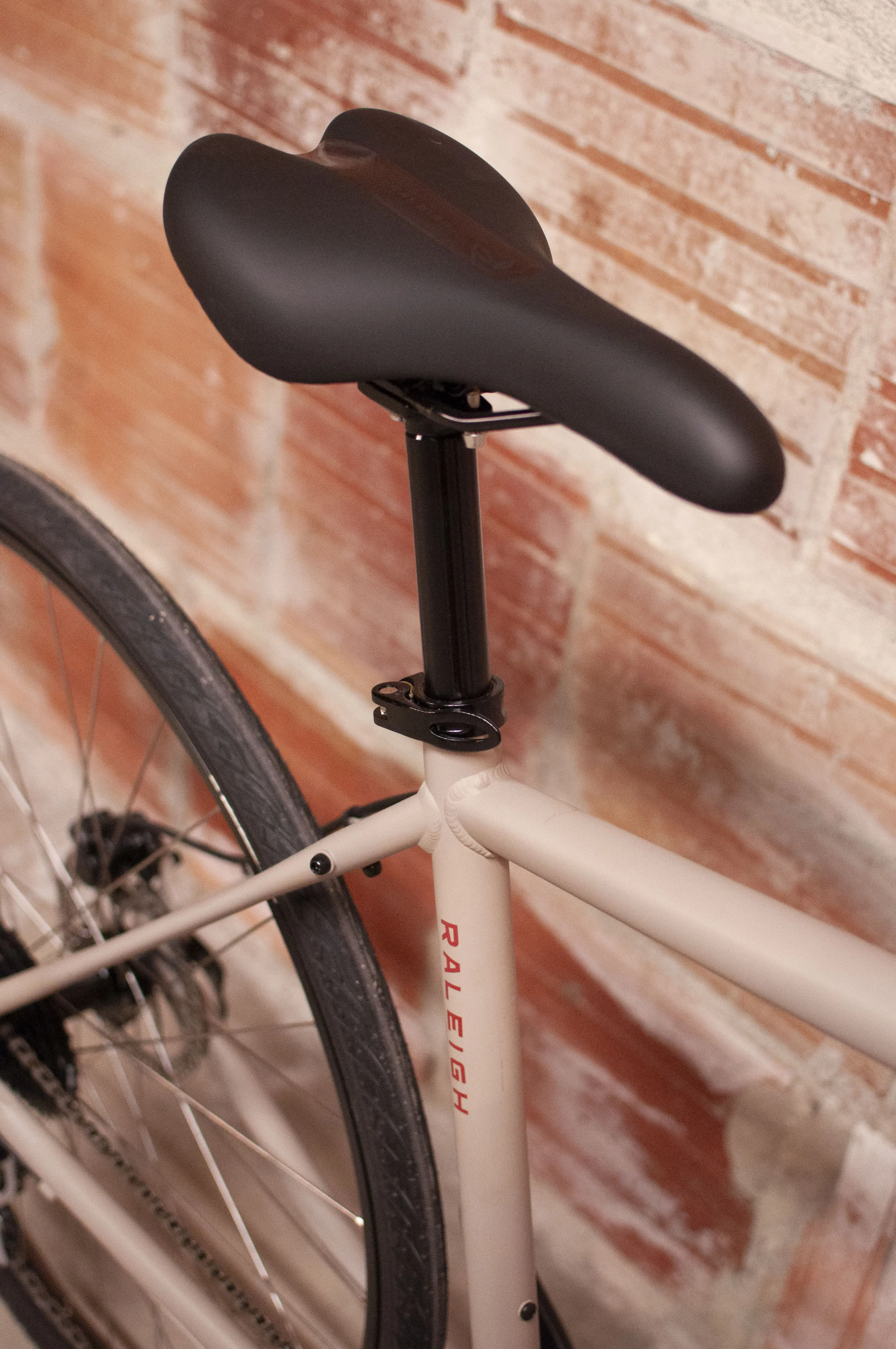 Raleigh Cadent 3 Hybrid Bike, Grey-Brown, MD