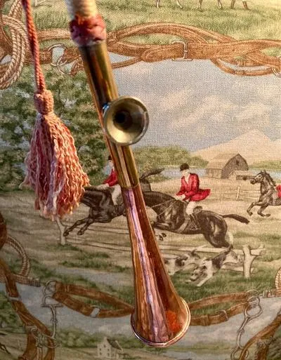 Shoehorn Antique English with Whipped Shaft and Musical Hunt Horn Base Combination