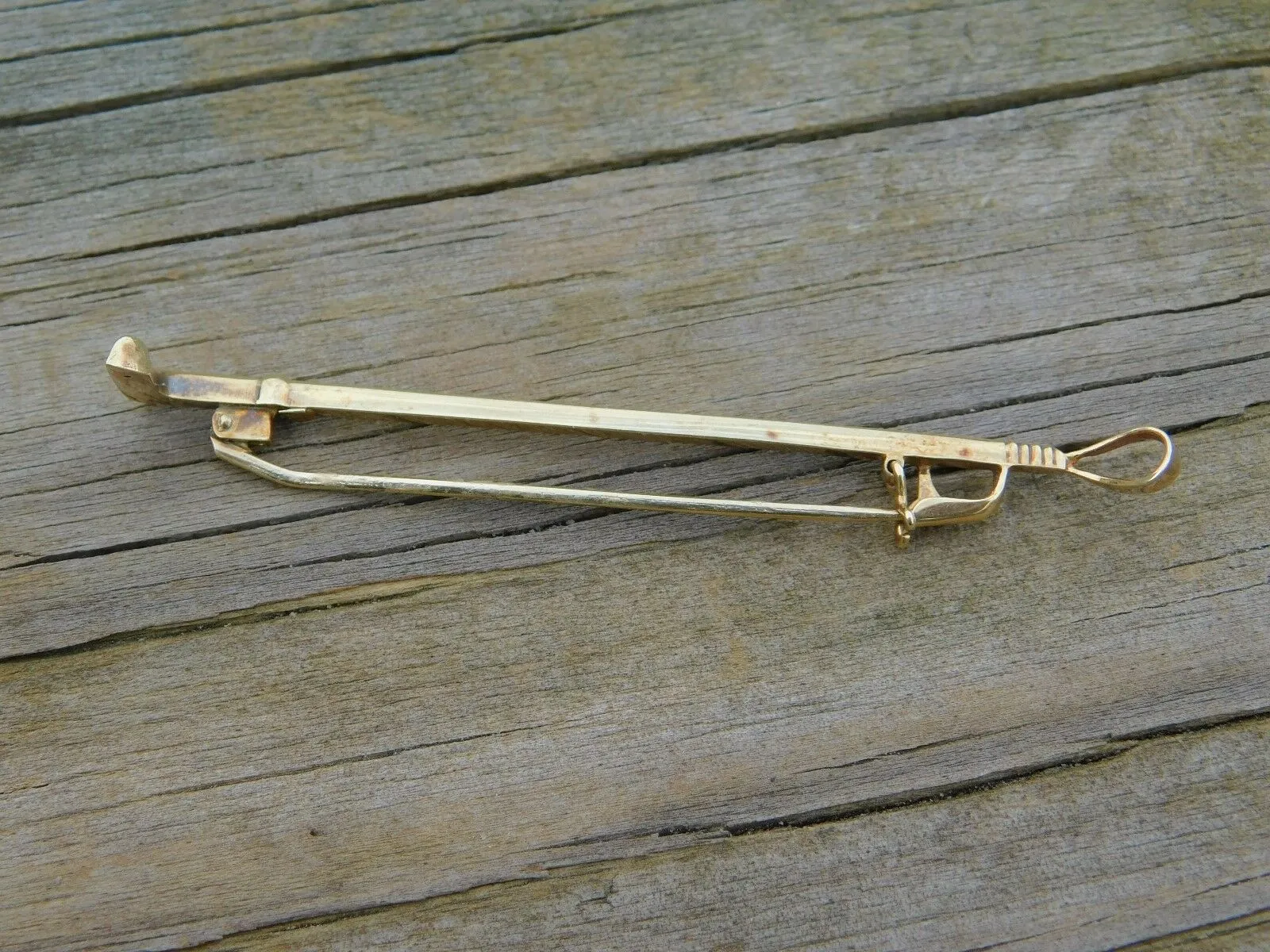 Stock Pin Defined Lines Vintage 14 kt Yellow Gold Hunt Whip Form