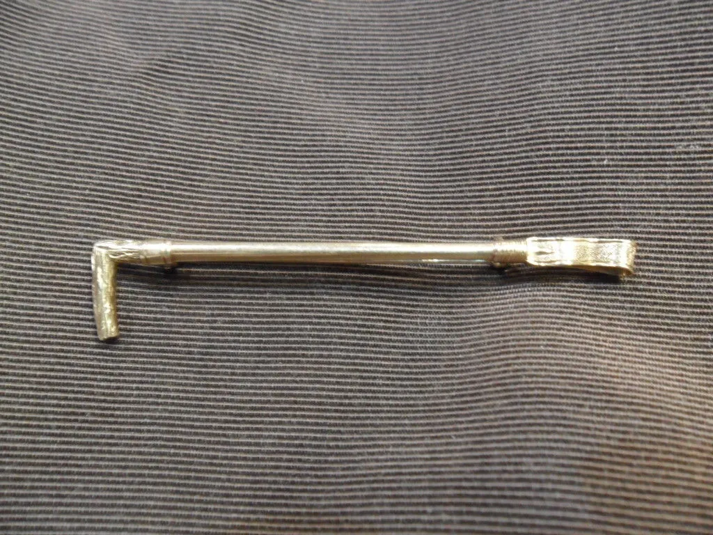 Stock Pin Vintage 14 kt Yellow Gold Hunt Whip Detailed Receiver and Hook Form 2 5/8"