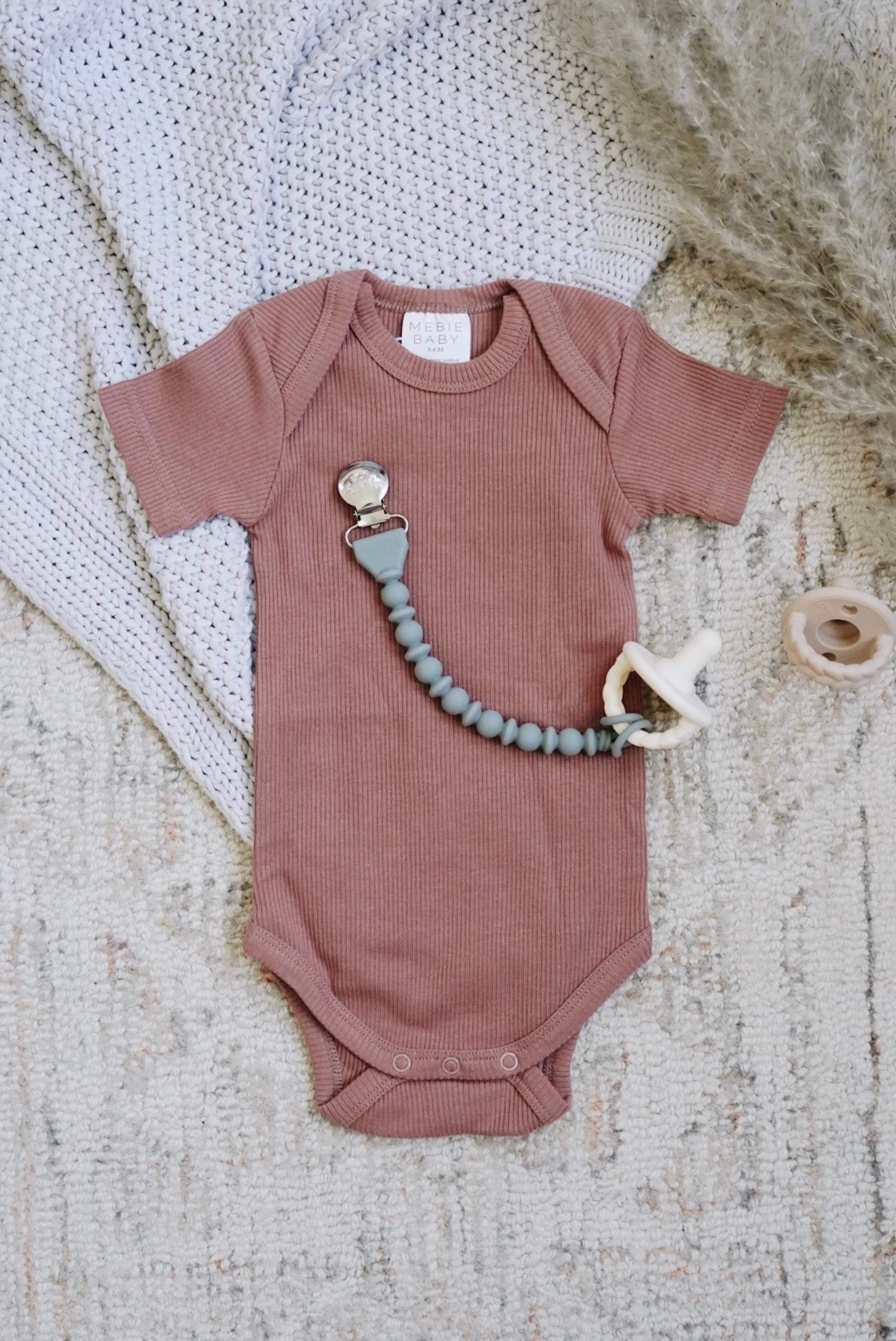 SUCCULENT BEADED SWEETIE STRAP SILICONE ONE-PIECE PACIFIER CLIP