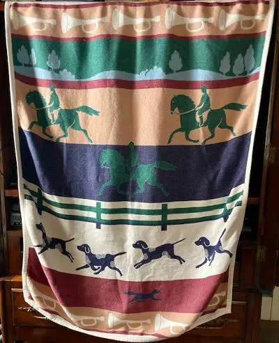 Throw Vintage Fox Hunt Motif