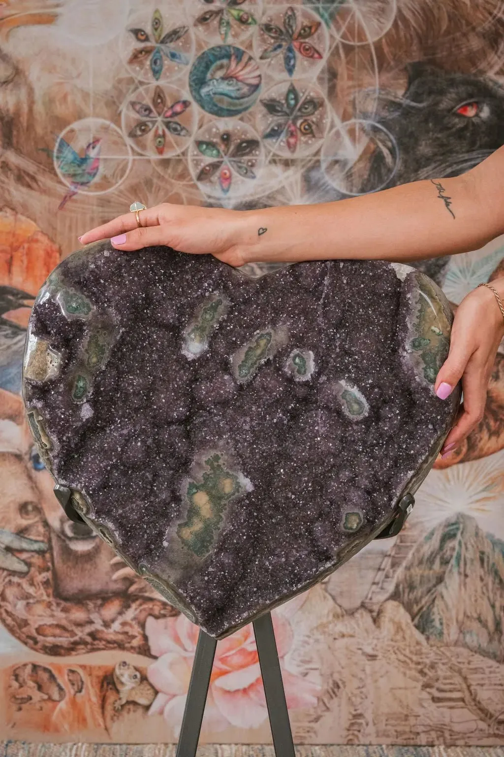 Uruguayan Amethyst Heart Collectors Piece (3 Foot)